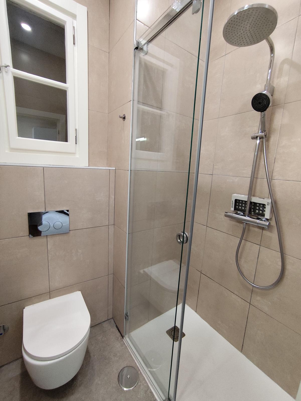 Segundo baño con ducha