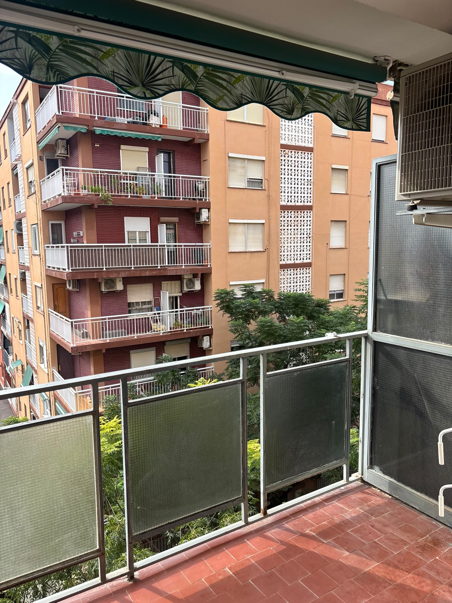 Salón con salida a la terraza