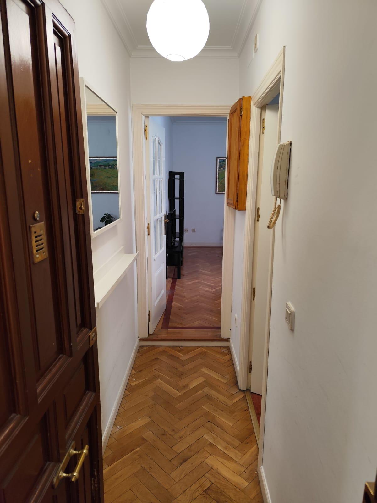 Recibidor de entrada del piso